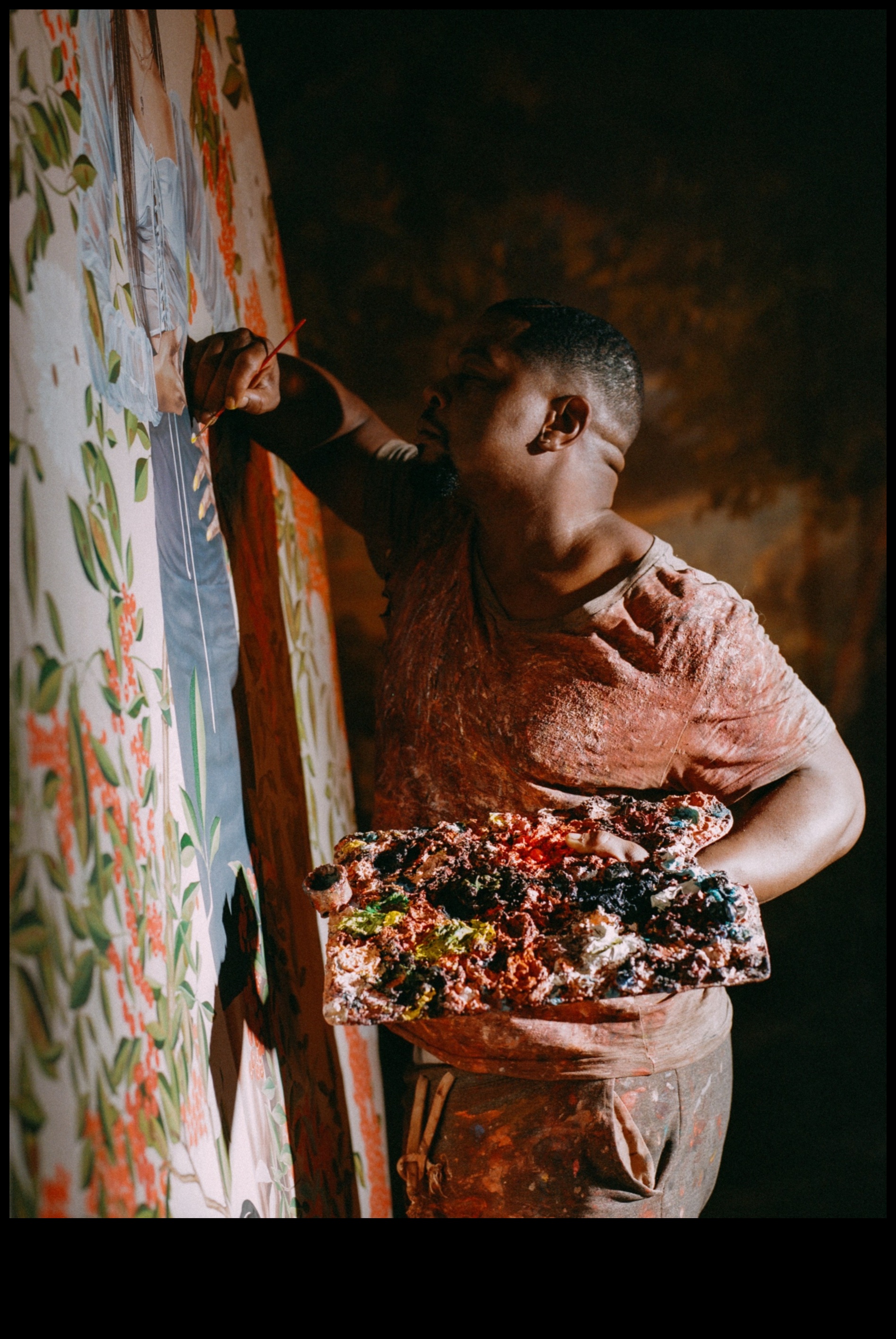 מעבר למחקרים העכשוויים הרגילים באמנות הגוף, הסתכלו על הטרנדים העדכניים ביותר באמנות גוף, מקעקועים מסורתיים ועד לטכניקות חדשות מתקדמות. 5 מעבר לרגיל: מחקרים עכשוויים באמנות גוף