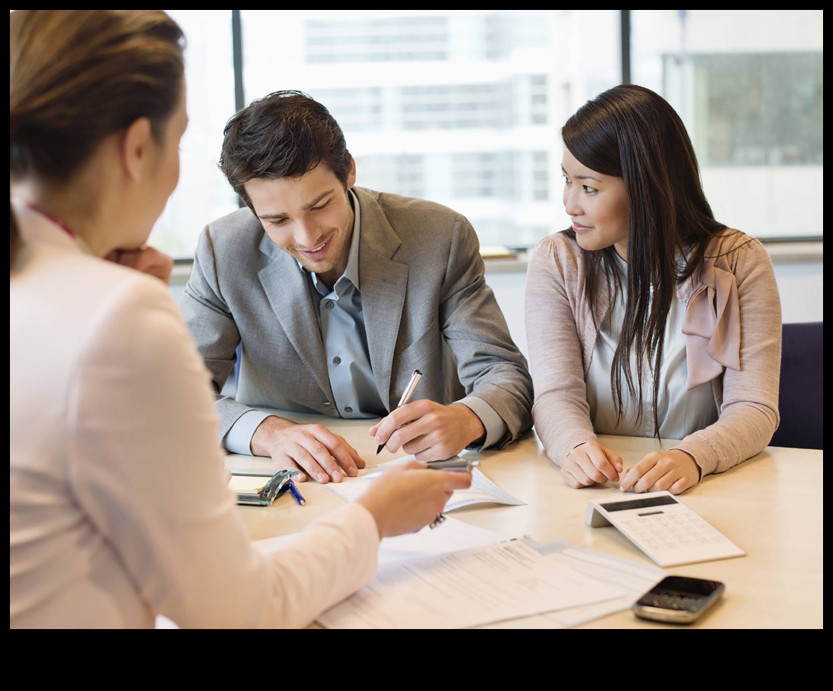 ייעוץ חכמים: תובנות ממנהיגים שסללו את הדרך בפתרונות