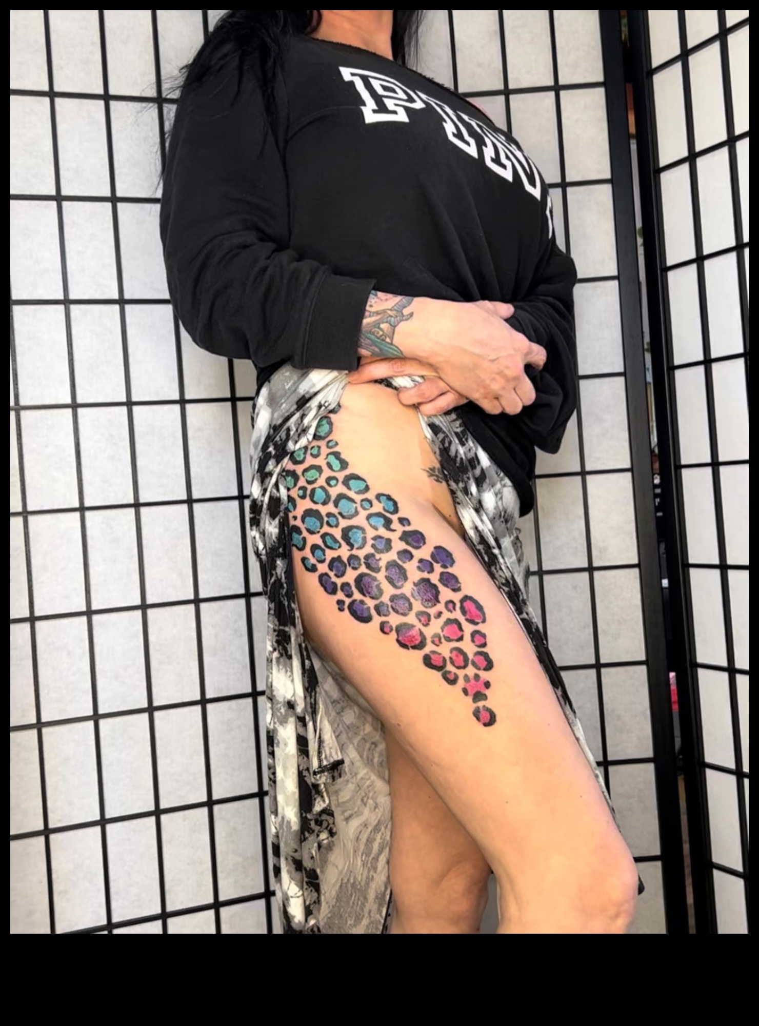 לחישות של דיו: חשיפת הסודות של אמנות קעקוע רגל מדהימה