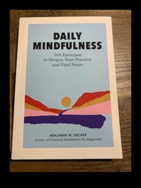 מחקרים מודעים 7 ספרי חובה כדי להעמיק את תרגול המדיטציה שלך 5 חקירת תשומת לב: ספרים חובה כדי להעמיק את תרגול המדיטציה שלך