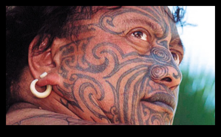 סיפורי עור: חוגגים את הפסיפס העולמי של תרבות הקעקועים