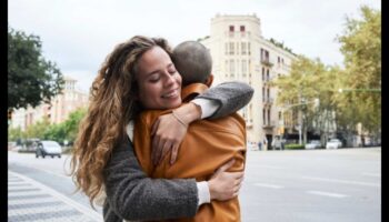 קשר מודע: אסטרטגיות להעמקת הקשר במערכות יחסים
